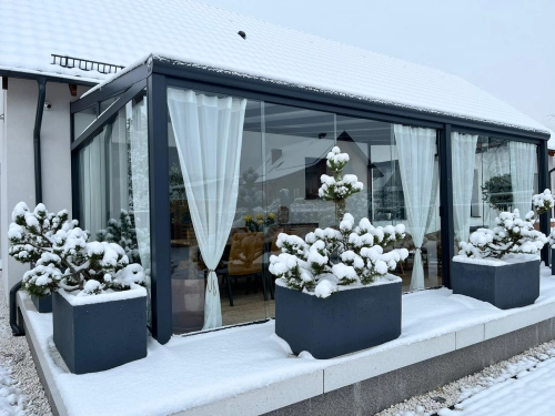 Zadaszenie aluminiowe w okresie zimowym