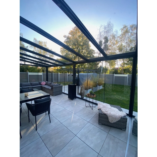 Duże zadaszenie tarasu 6,06 x 3,50 m – odporne na wiatr i opady, praktyczny dach